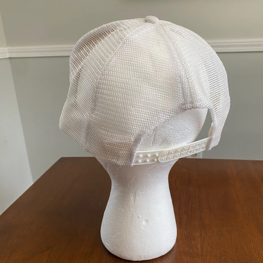 NWOT Vintage Evangel‎ College Trucker Hat